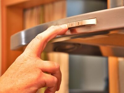 Afzuigkap schoonmaken: stappenplan & 10 tips